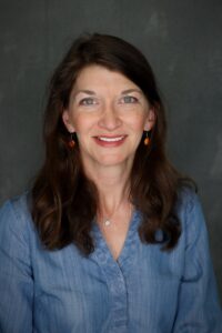 Stephanie Hunter high resolution headshot